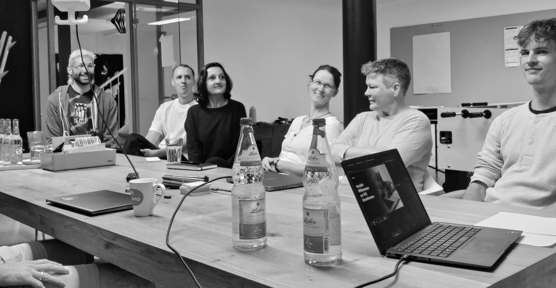 Abbildung 3: Das re-lounge-Team bei der Sitzung