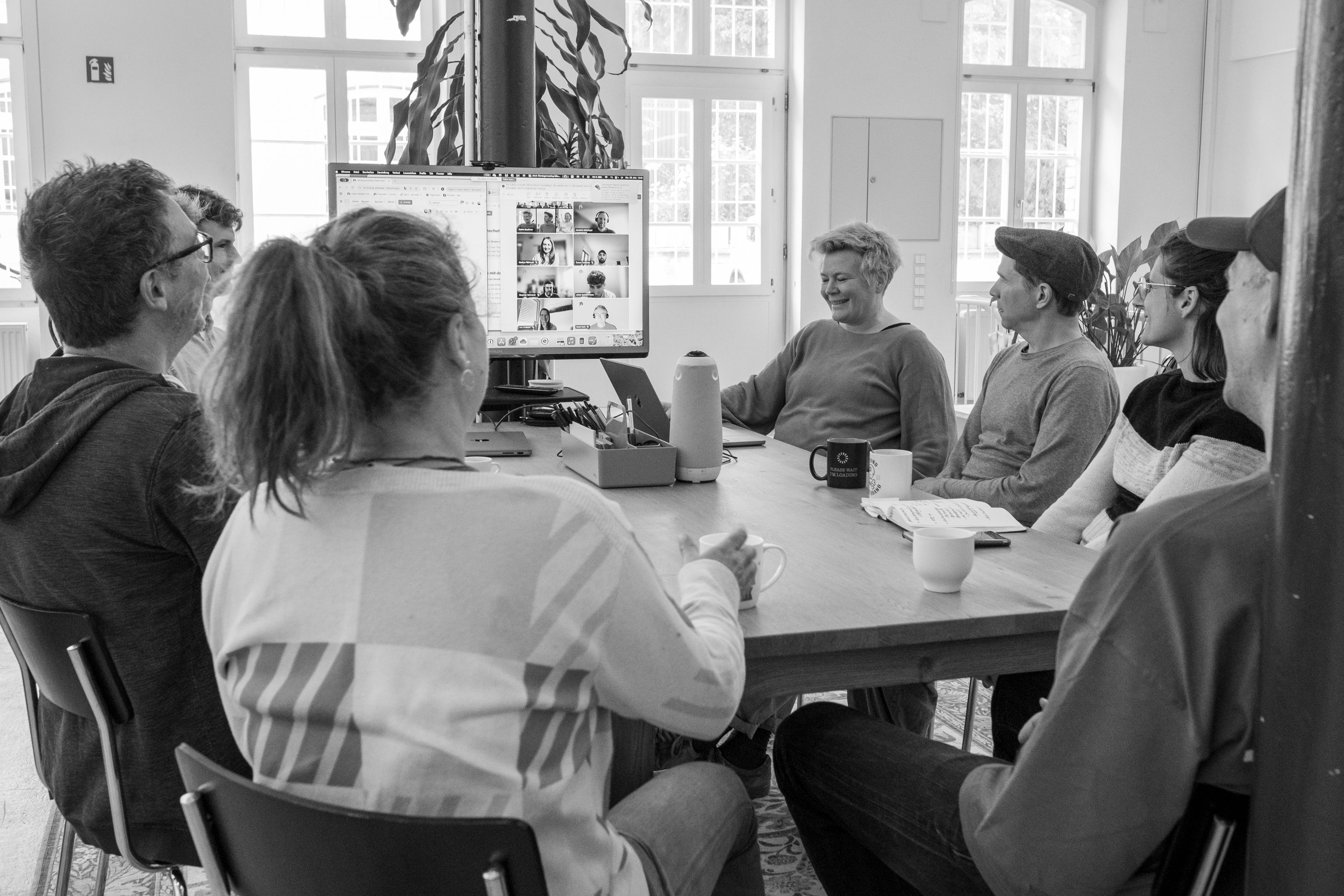 Hybrides Meeting mit Online-Teilnehmern